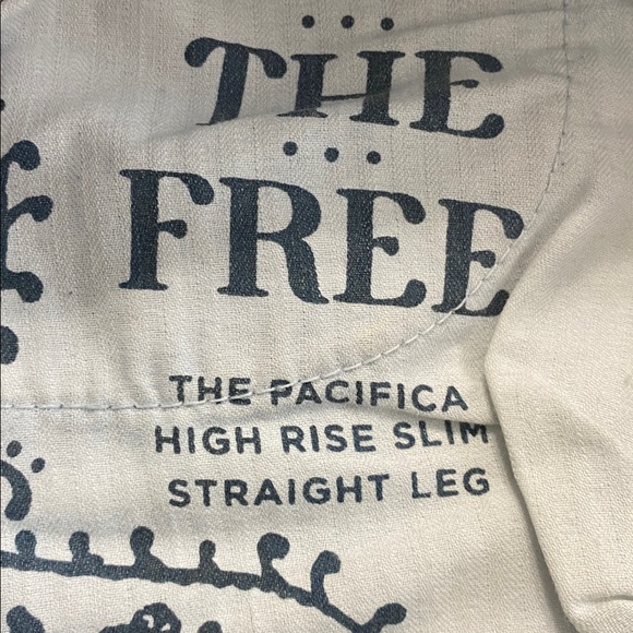 FREE PEOPLE Pacifica Straight-Leg Jeans - Picture 10 of 11